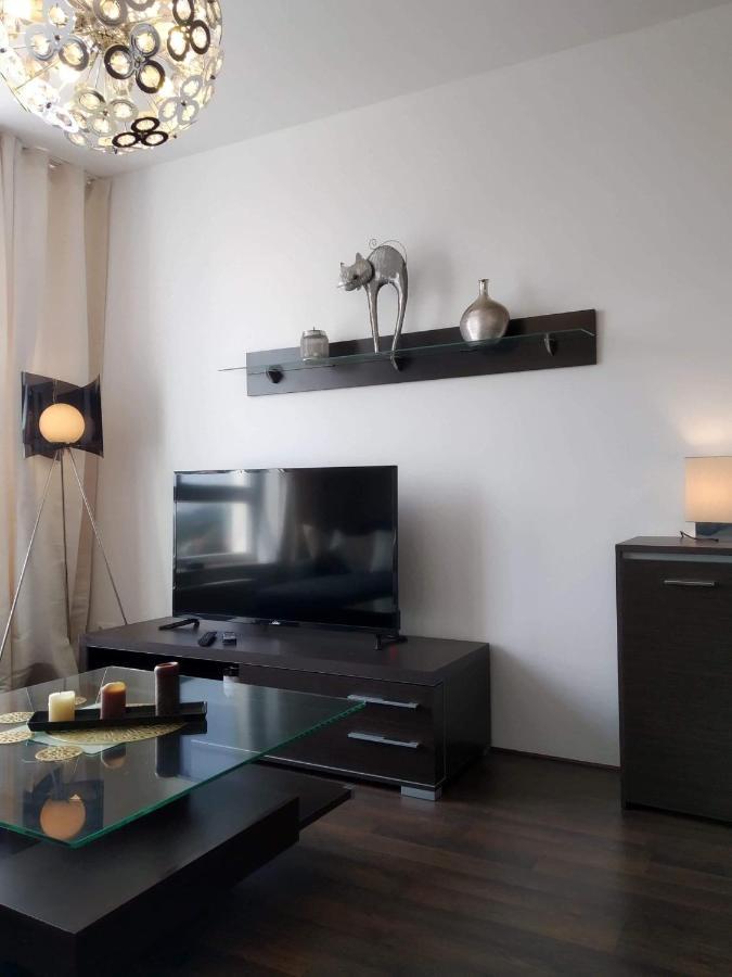 Sunny Penthouse With Roof Gardens Overlooking The Warsaw Palace Of Culture Pruszkow Ngoại thất bức ảnh