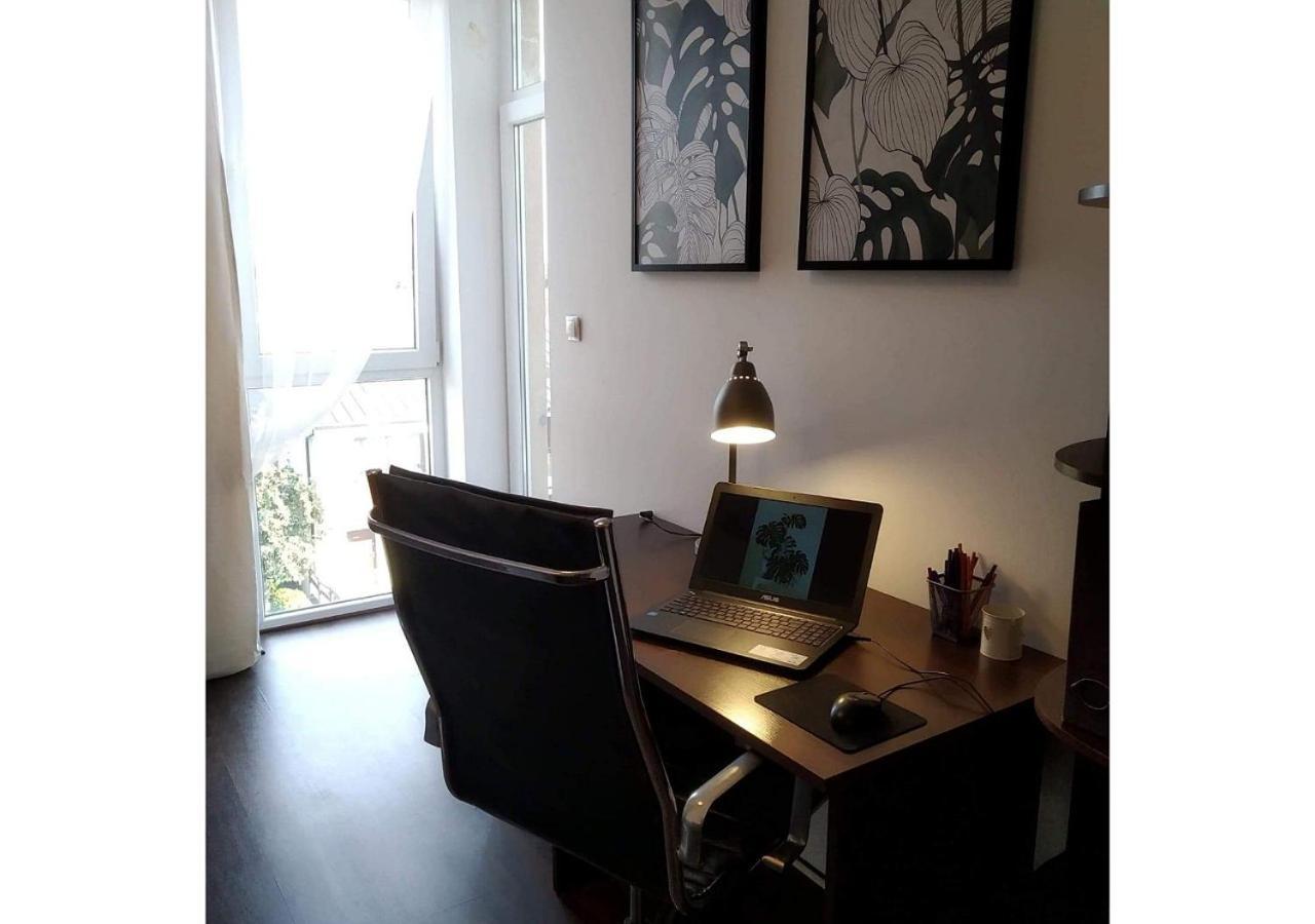 Sunny Penthouse With Roof Gardens Overlooking The Warsaw Palace Of Culture Pruszkow Ngoại thất bức ảnh