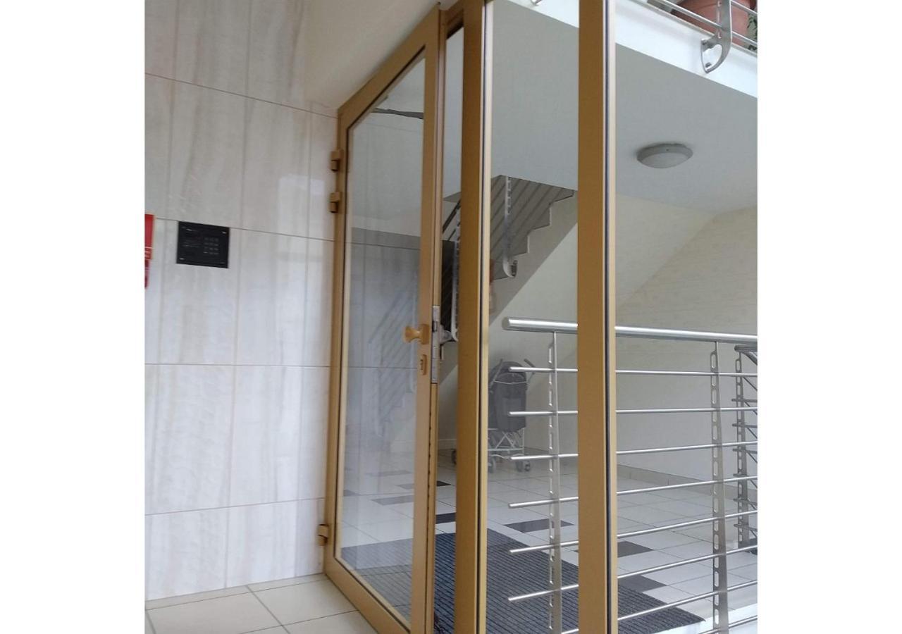 Sunny Penthouse With Roof Gardens Overlooking The Warsaw Palace Of Culture Pruszkow Ngoại thất bức ảnh